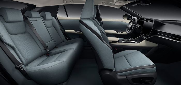 interior Lexus RZ 450e Luxury