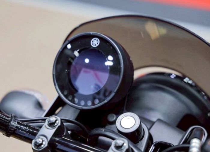 panel instrumen digital Yamaha PG-1