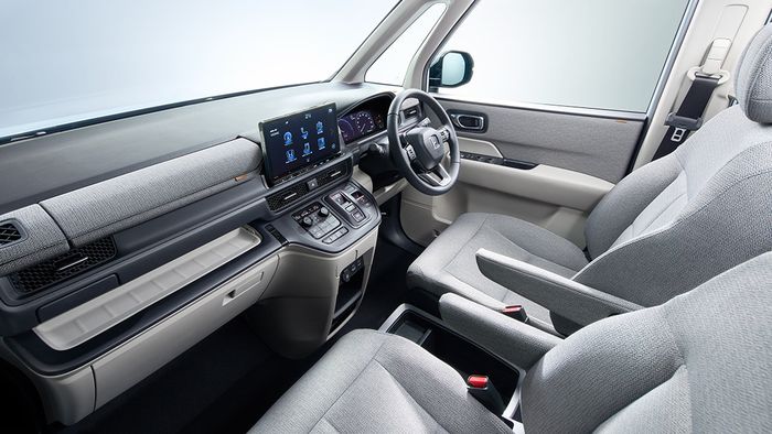 Interior Honda Step WGN varian Air.