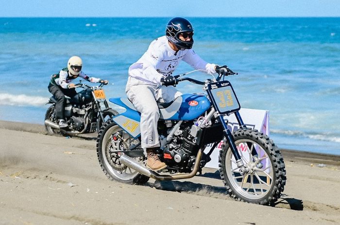 Groove FT 450 dirancang dengan desain flat track