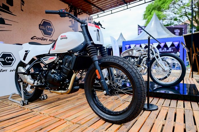 Motor kustom Royal Enfield GRR FT 450 di Custom War 2025