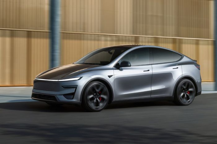 Tesla Model Y Performance terbaru.
