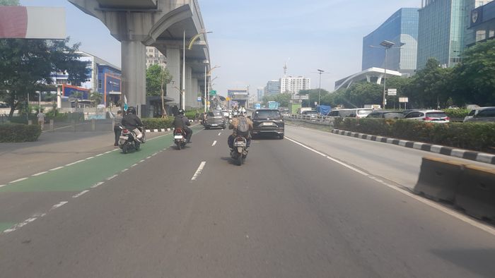 Situasi jalanan protokol tidak ditemukan adanya bunyi sirine dan strobo pengawalan