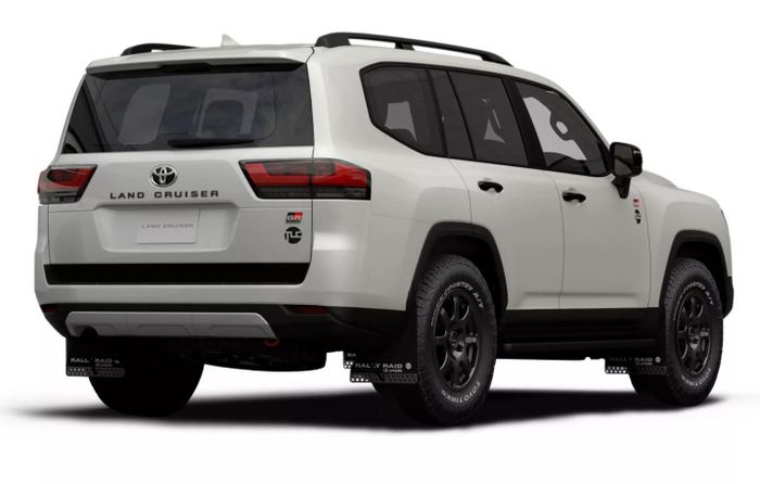 bagian belakang Toyota Land Cruiser GR Sport Rally Raid