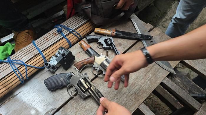 Senjata api ditemukan dalam pembongkaran gudang motor curian di Jakarta Timur