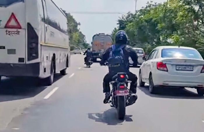 Tampilan belakang motor terduga XSR 155