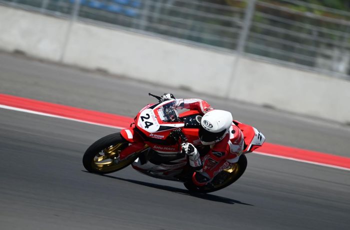 Davino Britani di kelas National Sport 250