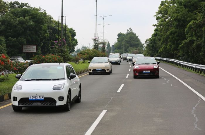 Perjalanan Jakarta-Bandung PP satu kali charge dengan AION UT