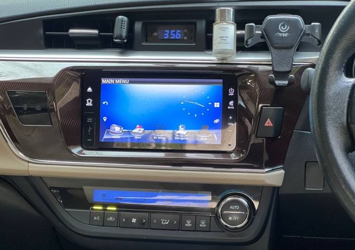 Corolla Altis bekas 2015