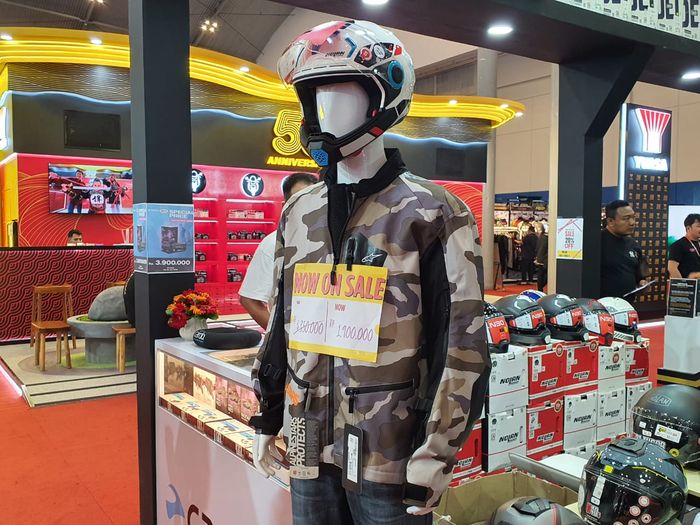 Diskon jaket Alpinestars dari Rp 4 jutaan jadi Rp 1,9 juta
