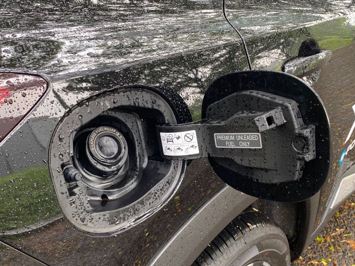 Tutup tangki Nissan X-Trail e-POWER.