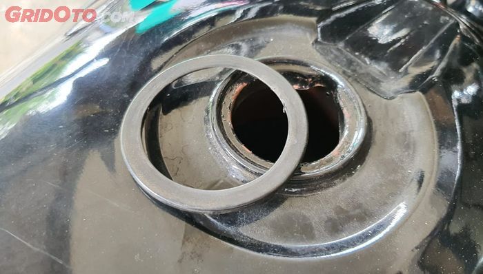 Karet pada tutup tangki Honda Tiger 