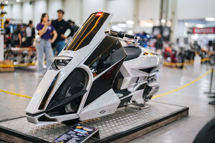 Honda Stylo 160 karya Lutvia Fasichin