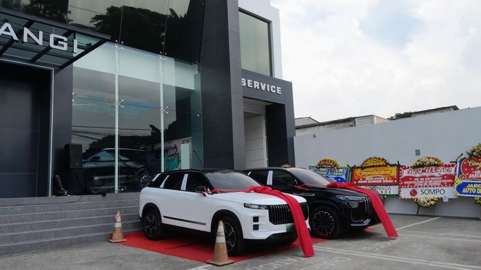 Jaecoo Indonesia resmi membuka dealer terbarunya, Jaecoo Siliwangi, yang berlokasi di Jl. Raya Narogong, Bojong Rawalumbu, Kota Bekasi