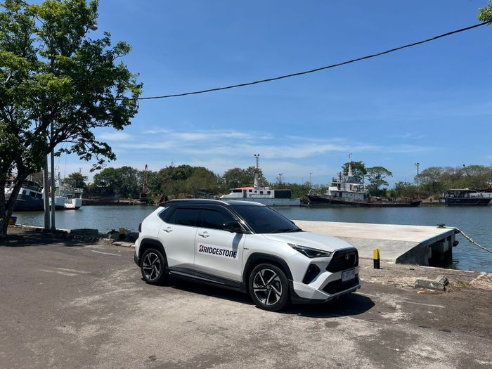 Didukung oleh sponsor utama Ban Bridgestone, tim pun menaklukkan perjalanan hingga Solo Surakarta, melewati rute yang kaya akan pemandangan dan cita rasa kuliner khas nusantara.