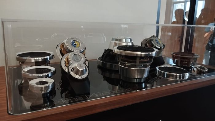 Bunyi Mewah, Harga Wah: Audio Mobil Eropa Kini Hadir di RI