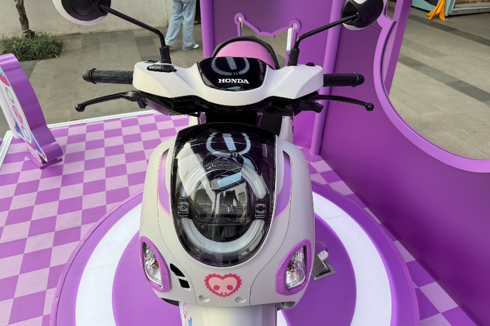 Tampilan depan Scoopy Kuromi.