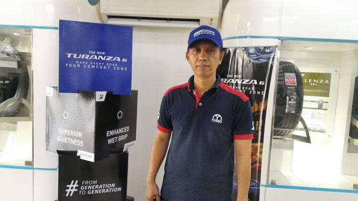 Asep Ferry, Kepala Koordinator Spooring di Bridgestone One Stop Service (BOSS) Kalimalang, Jakarta Timur, 