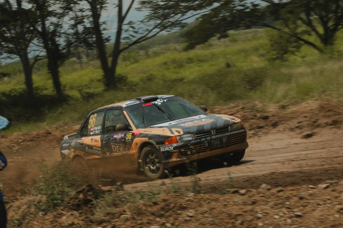 Emmannuel Amandio dan H. Rizky Fauzi dari tim Dewa United Motorsports berhasil menjuarai Kelas F secara keseluruhan dengan total waktu 18 menit 22,5 detik menggunakan Mitsubishi Lancer CB5