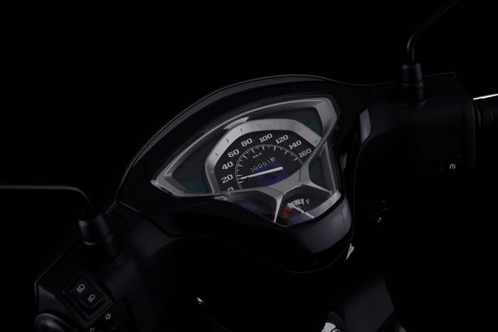 Pane instrumen masih full analog