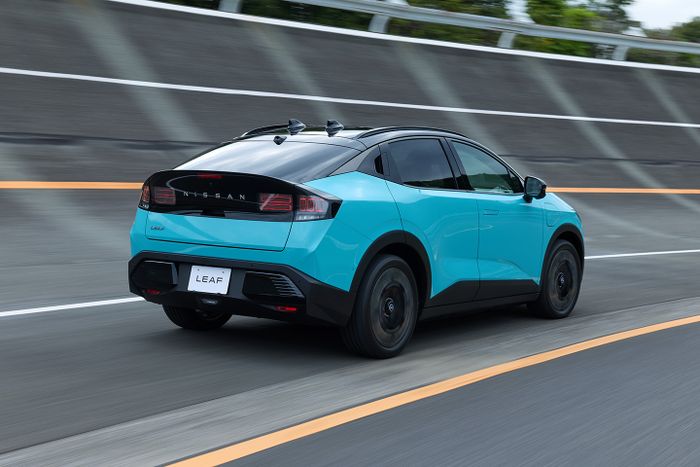 Konsep Nissan LEAF B7 berubah menjadi coupe SUV dari sebelumnya hatchback.