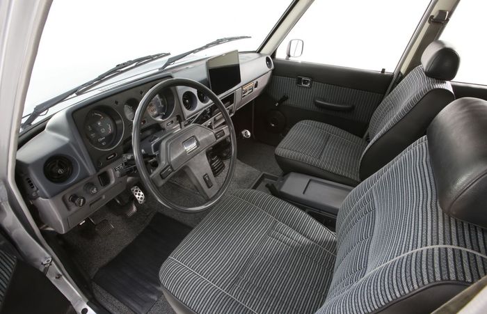 penampakan interior Toyota Turbo Trail Cruiser