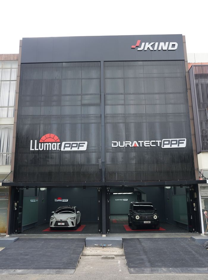 Workshop terbaru menerima pembelian dan pemasangan kaca film juga lapisan antigores