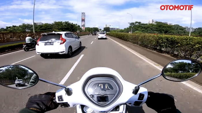 Berkendara dengan Yamaha Grand Filano