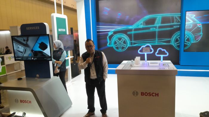 Bosch menampilkan beragam inovasi berbasis perangkat lunak di ajang Mobility Live Indonesia 2025, Kamis (6/11/2025).
