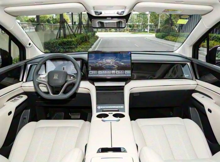 tampilan dasbor BYD Xia