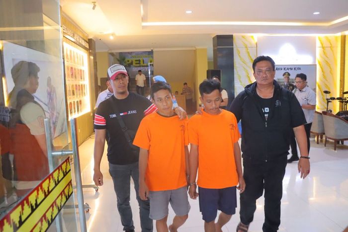 Dua pelaku pencurian ECU truk di Bandar Lampung yang sudah beraksi 25 kali dengan total kerugian korban setengah miliar atau Rp 500 juta