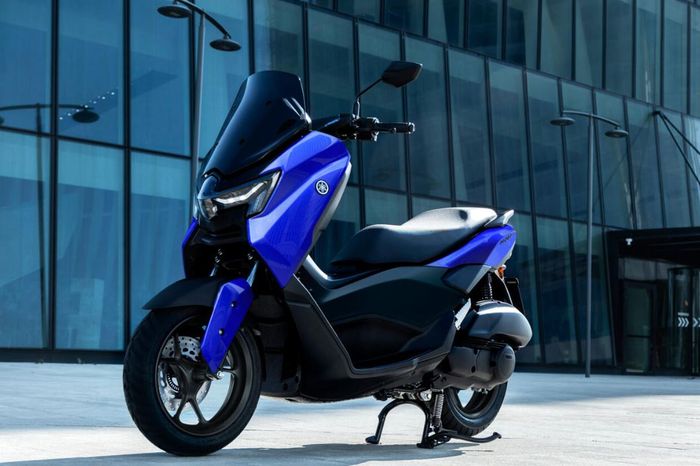detail tampilan Yamaha NMAX 125 Iconic Blue