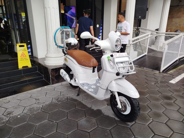 Yamaha Fazzio kalcer milik Zee Asadel eks  JKT48 yang dibawa ke Yogyakarta untuk city touring Fazzio Youth Festival Yogyakarta 2025