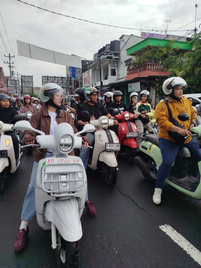 Zee Asadel Eks JKT48 jadi leader City Touring Fazzio Youth Festival 2025 Yogyakarta