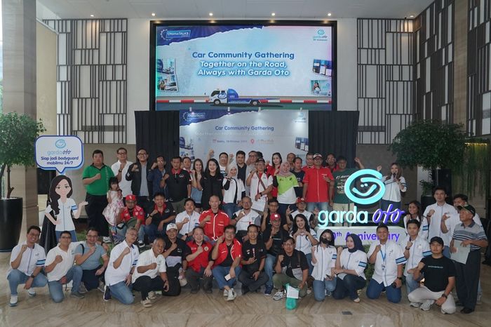 Garda Oto Car Community Gathering bertajuk OtomoTALKS adalah sebuah kegiatan tahunan yang bertujuan untuk memperkuat kesadaran keselamatan berkendara di kalangan komunitas mobil. Pada tahun ini acara bertemakan &ldquo;Together on the Road, Always with Garda Oto&rdquo; dengan tujuan menyebarkan semangat dan pengetahuan tentang keselamatan berkendara serta urgensi memiliki perlindungan bagi aset kendaraan lebih luas lagi yang mana sejalan dengan kampanye #AlwaysDriveSafely yang telah lama digaungkan.