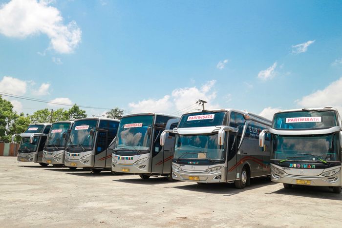 Deretan bus PO Budiman asal Tasikmalaya, Jawa Barat
