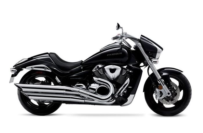 tampak samping Suzuki Boulevard M109R