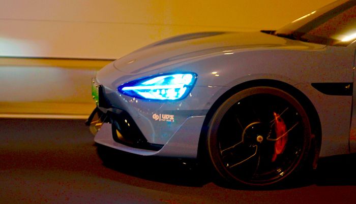 Guangzhou AES Car Parts Co., Ltd., produsen teknologi pencahayaan kendaraan yang telah beroperasi sejak 2003, kembali menegaskan posisinya di pasar Indonesia melalui brand BullAES.