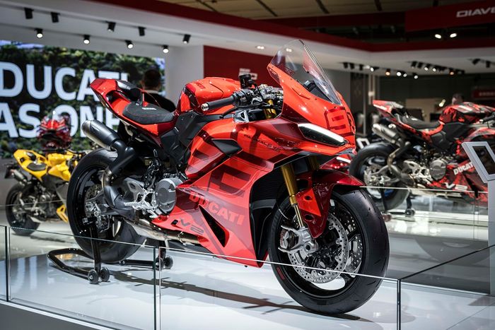 Ducati Panigale V2 MM93 dan FB63 spesial edisi di EICMA 2025