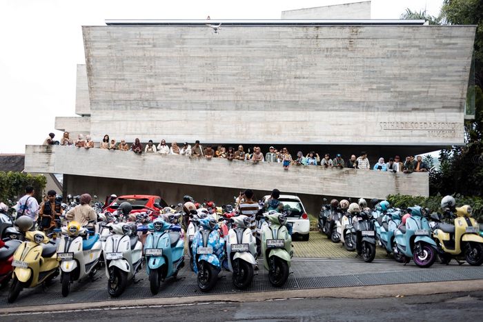 rangkaian Stylish On The Road  yang digelar oleh Yamaha dimulai dengan city touring kota Makassar.  