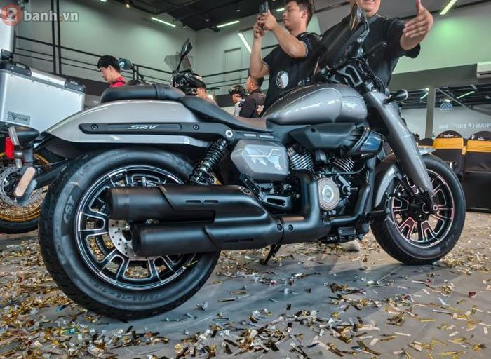 detail samping QJMotor SRV400