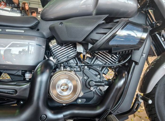 mesin V-Twin QJMotor SRV400