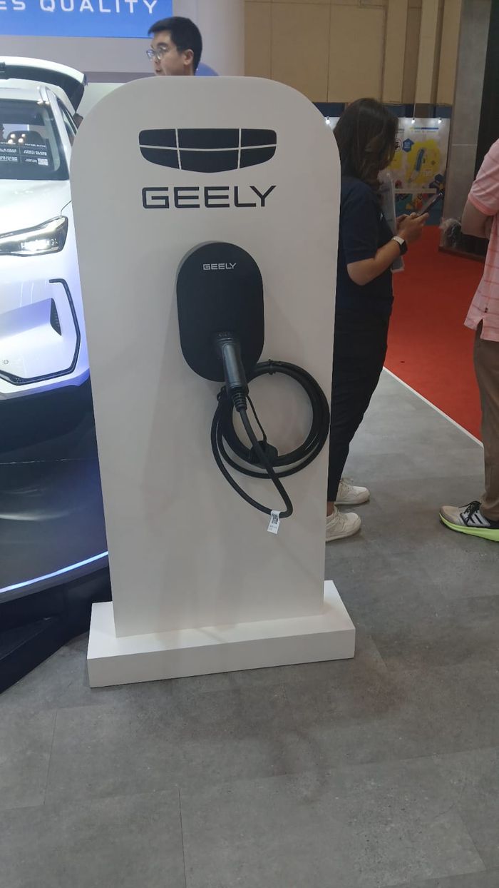 Wall Charger Geely seharga Rp 6-7 jutaan