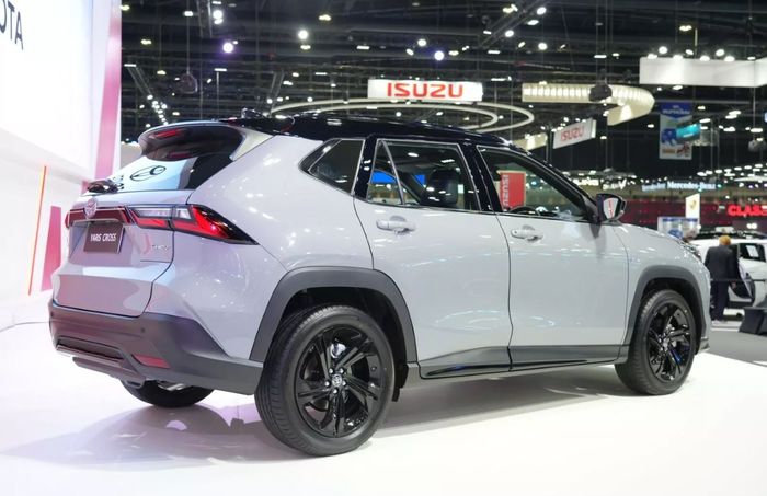 buritan Yaris Cross Nightshade Edition