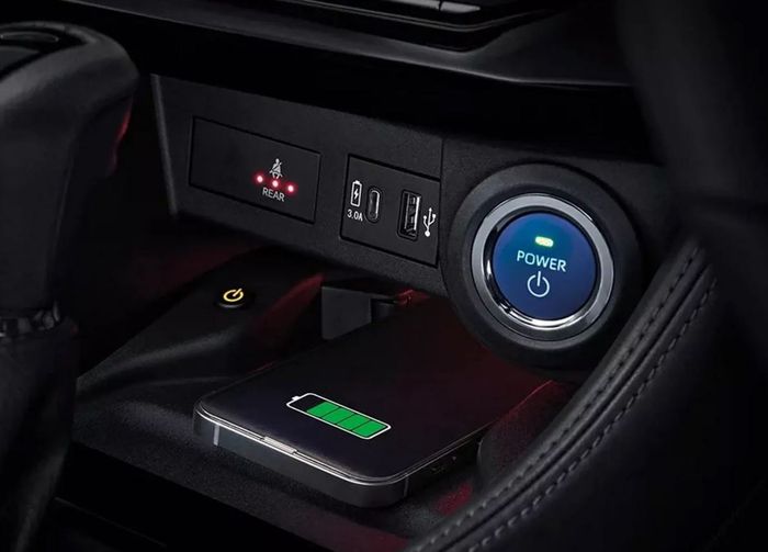 Yaris Cross Nightshade Edition dibekali wireless charging