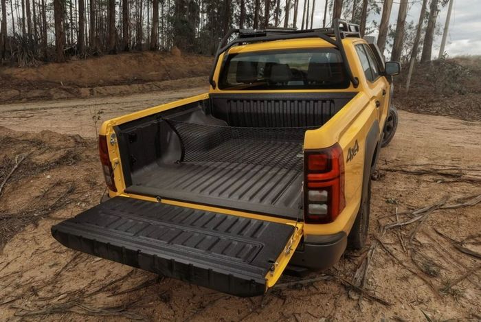 bak belakangnya bisa diisi barang keperluan off-road