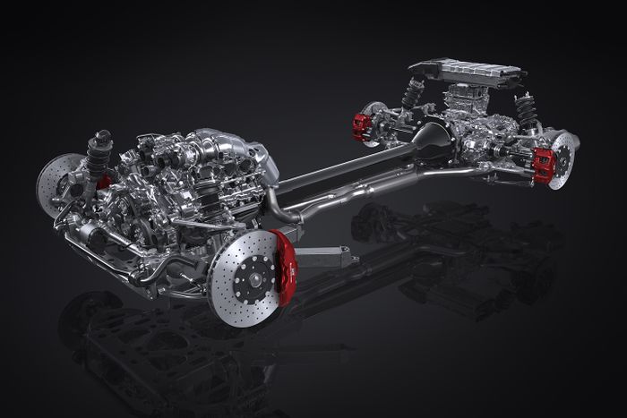 Sasis dan powertrain GR GT dikembangkan khusus dengan paduan mesin V8 twin turbo dan motor listrik.