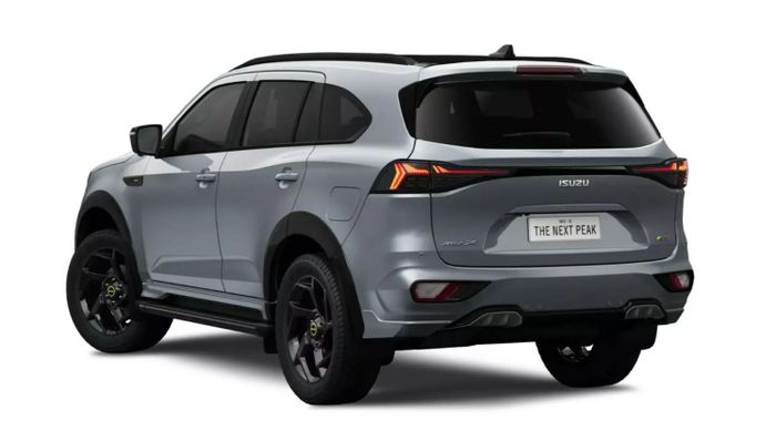 bagian belakang Isuzu MU-X RS