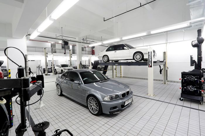 Area bengkel untuk layanan purna jual dealer integrasi BMW MINI Tunas Bekasi