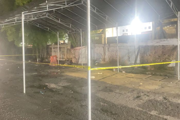 TKP pengeroyokan dua debt collector hingga tewas oleh lima orang di jalan raya Kalibata, Pancoran, Jakarta Selatan, (11/12/25) sudah digaris Polisi